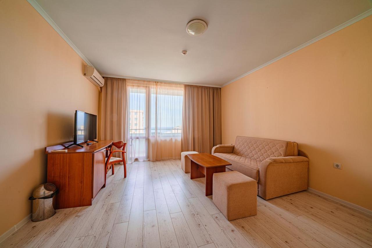Perla Plaza Hotel Primorsko Esterno foto