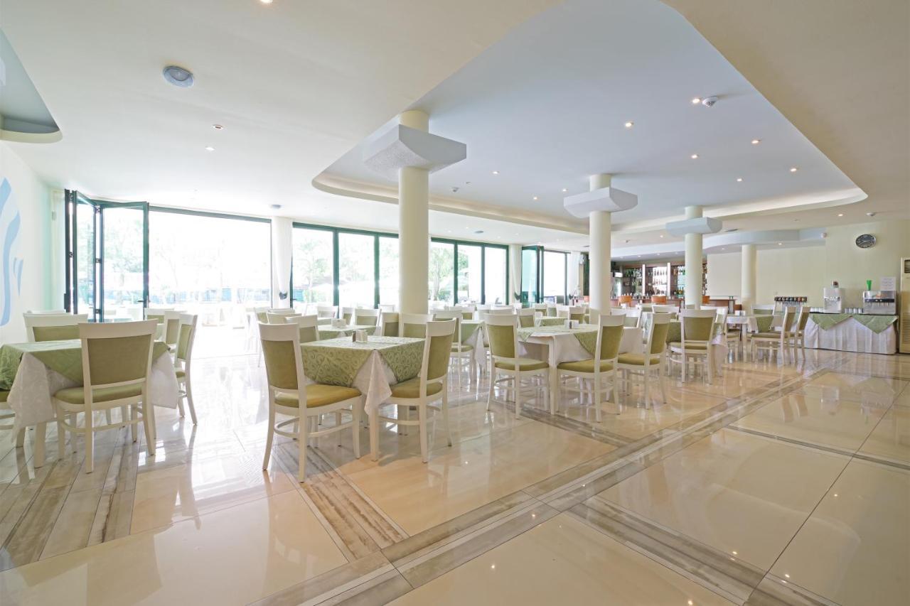 Perla Plaza Hotel Primorsko Esterno foto
