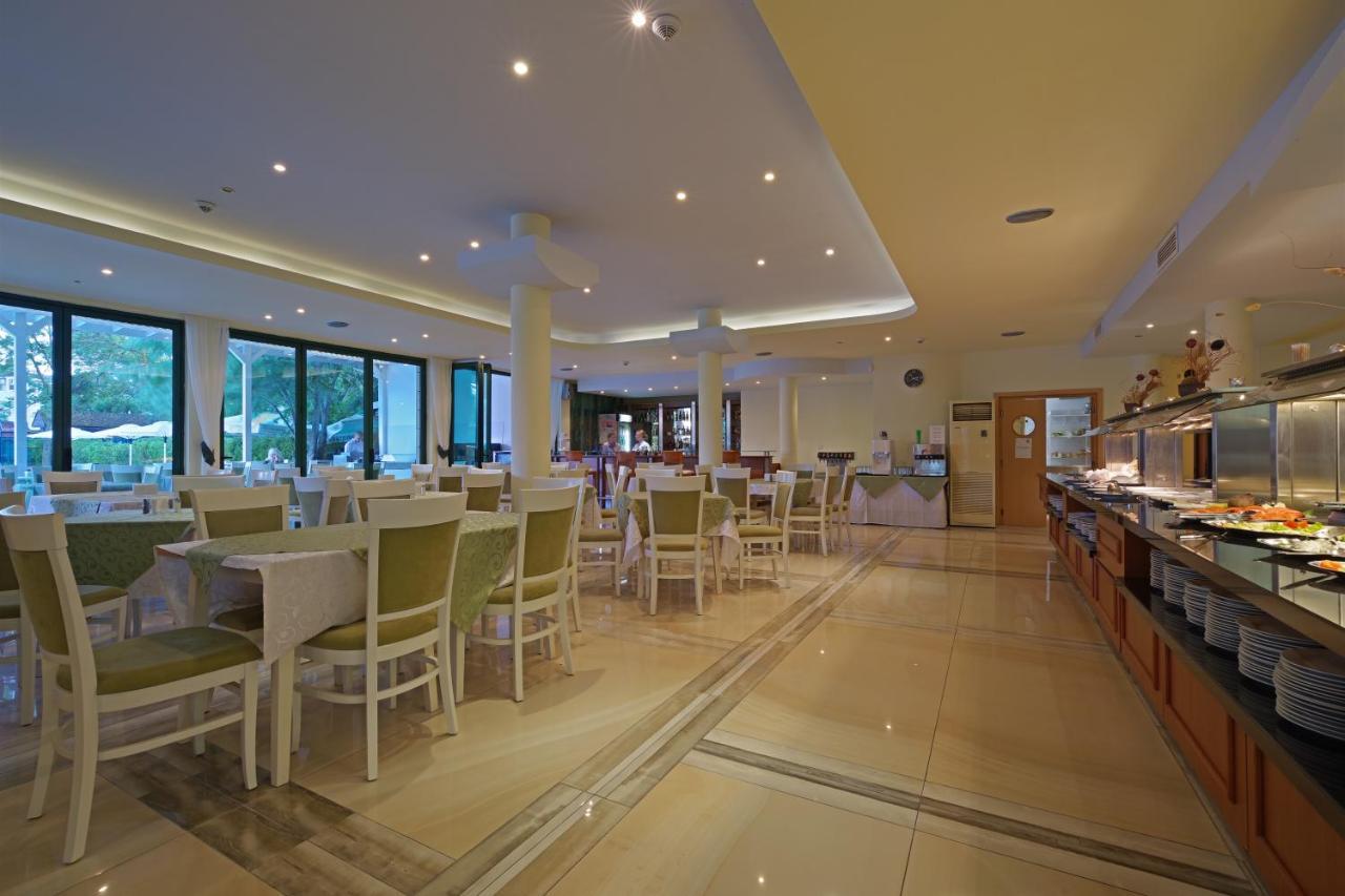 Perla Plaza Hotel Primorsko Esterno foto