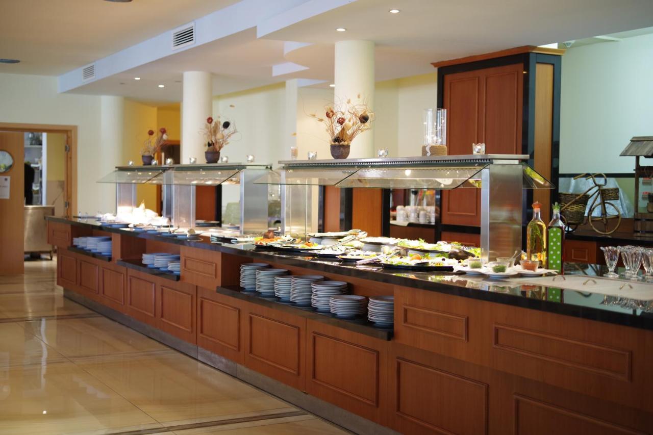 Perla Plaza Hotel Primorsko Esterno foto
