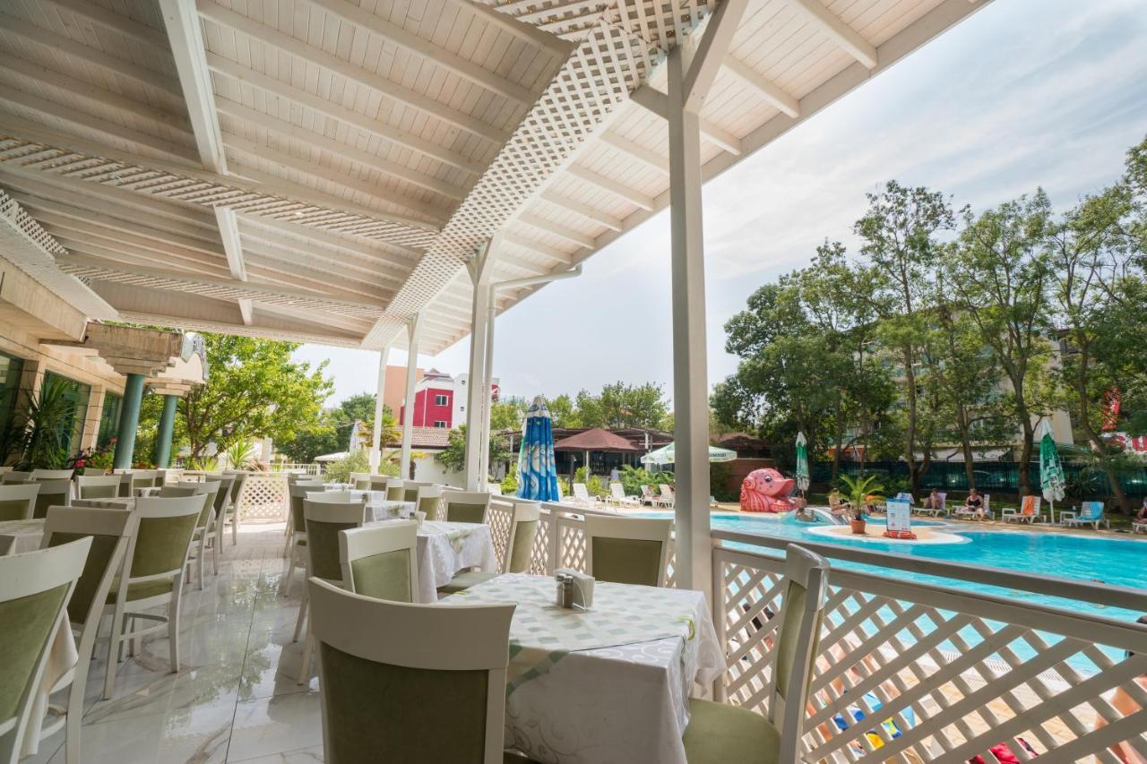 Perla Plaza Hotel Primorsko Esterno foto