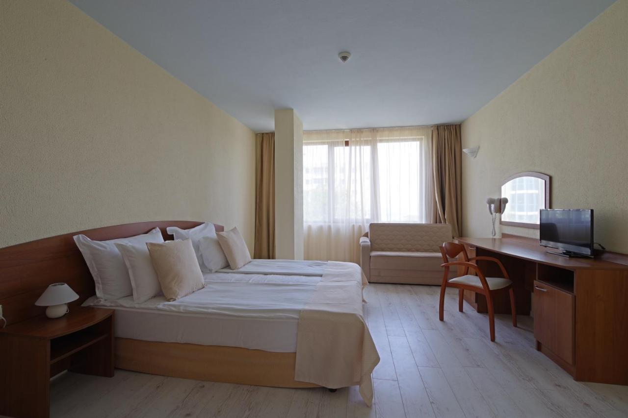 Perla Plaza Hotel Primorsko Esterno foto
