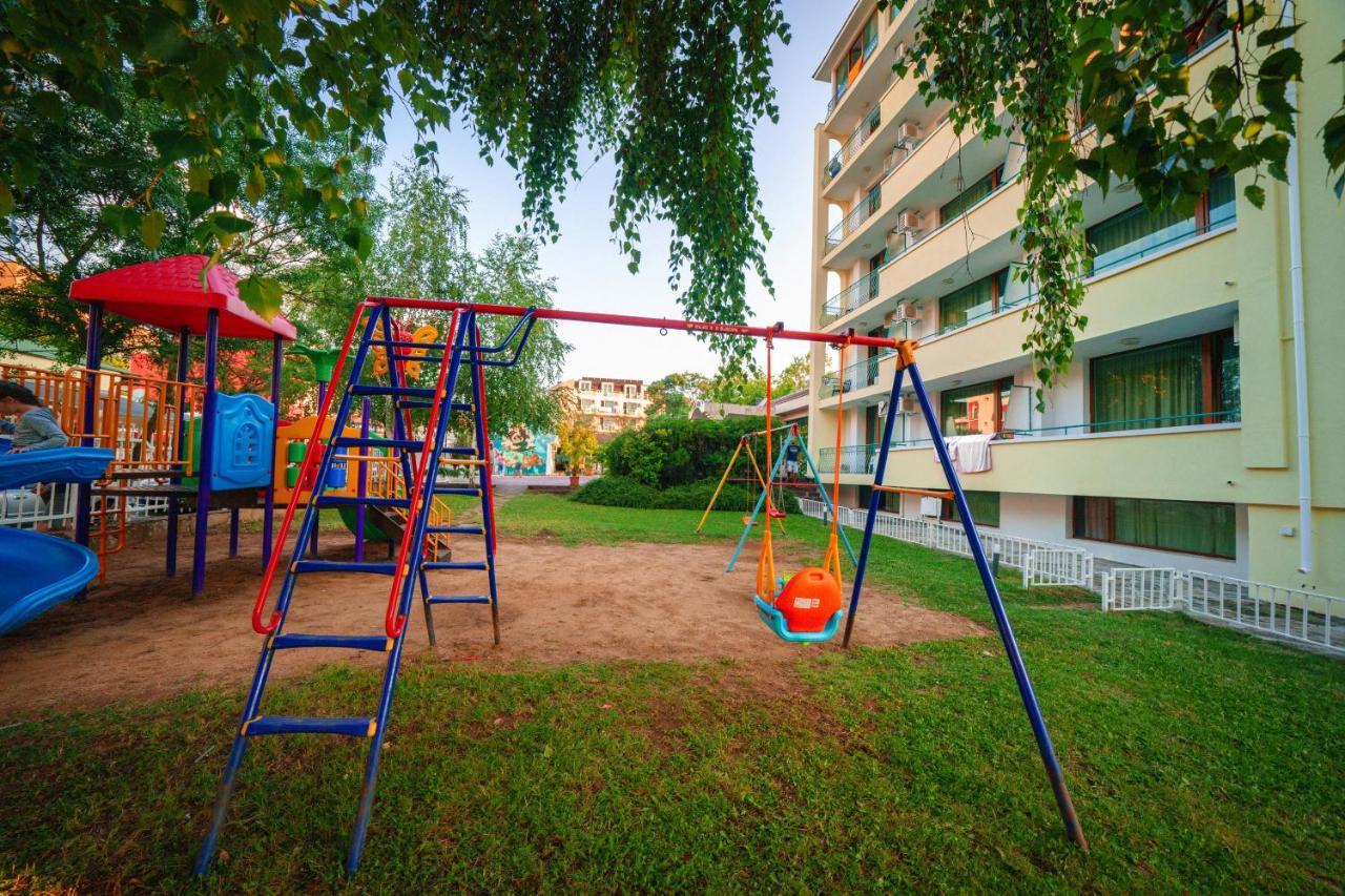 Perla Plaza Hotel Primorsko Esterno foto